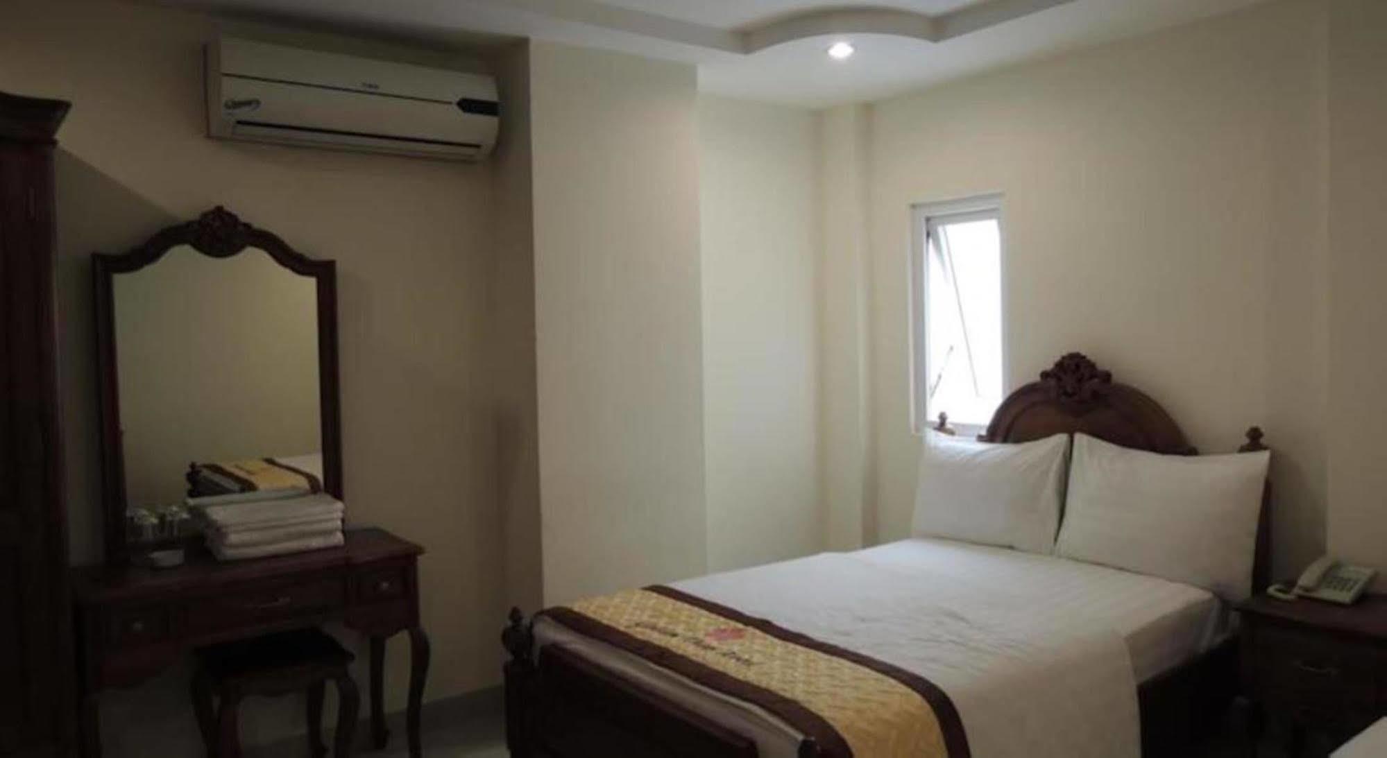 Golden View Saigon Hotel Ho Chi Minh City Exterior photo